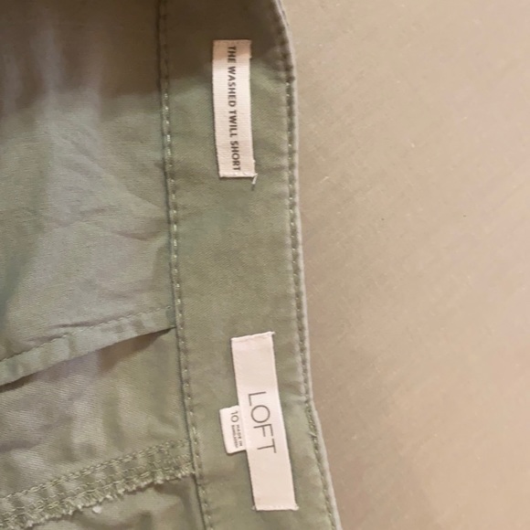 Loft Green Twill Shorts Size 10 - Picture 3 of 3
